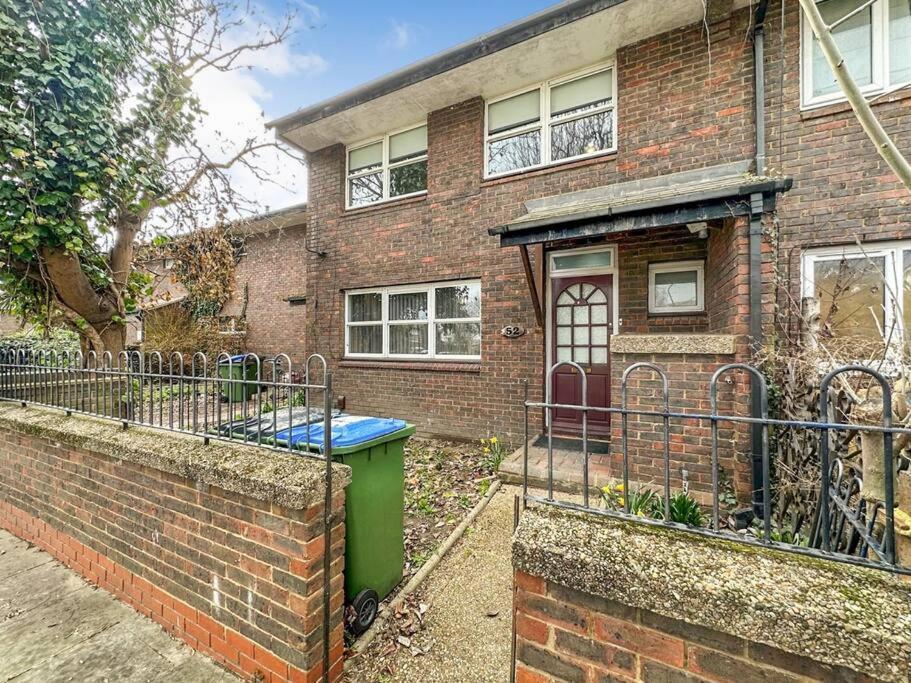 Newly Refurbished 3 Bed House Near London O2 Arena Villa Dış mekan fotoğraf